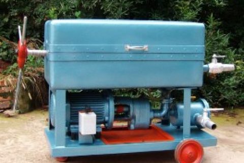 光滑油压力板框滤油机的；ぶ氐